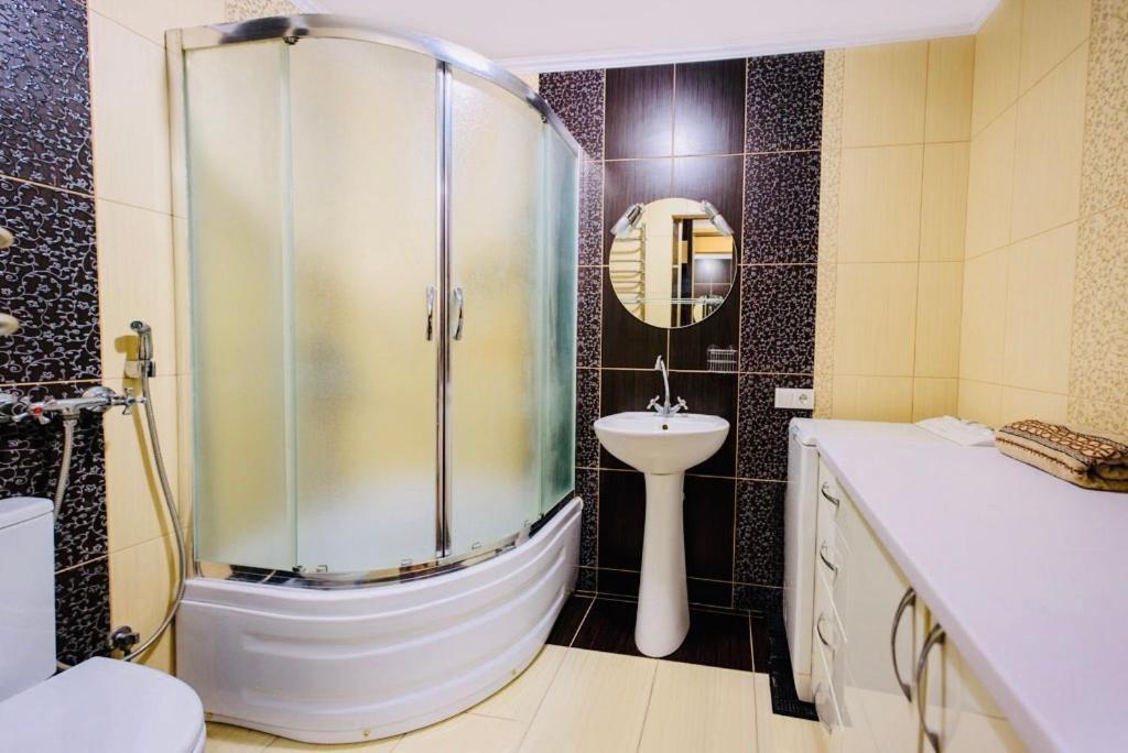 Apartment Rovno Rivne Ngoại thất bức ảnh